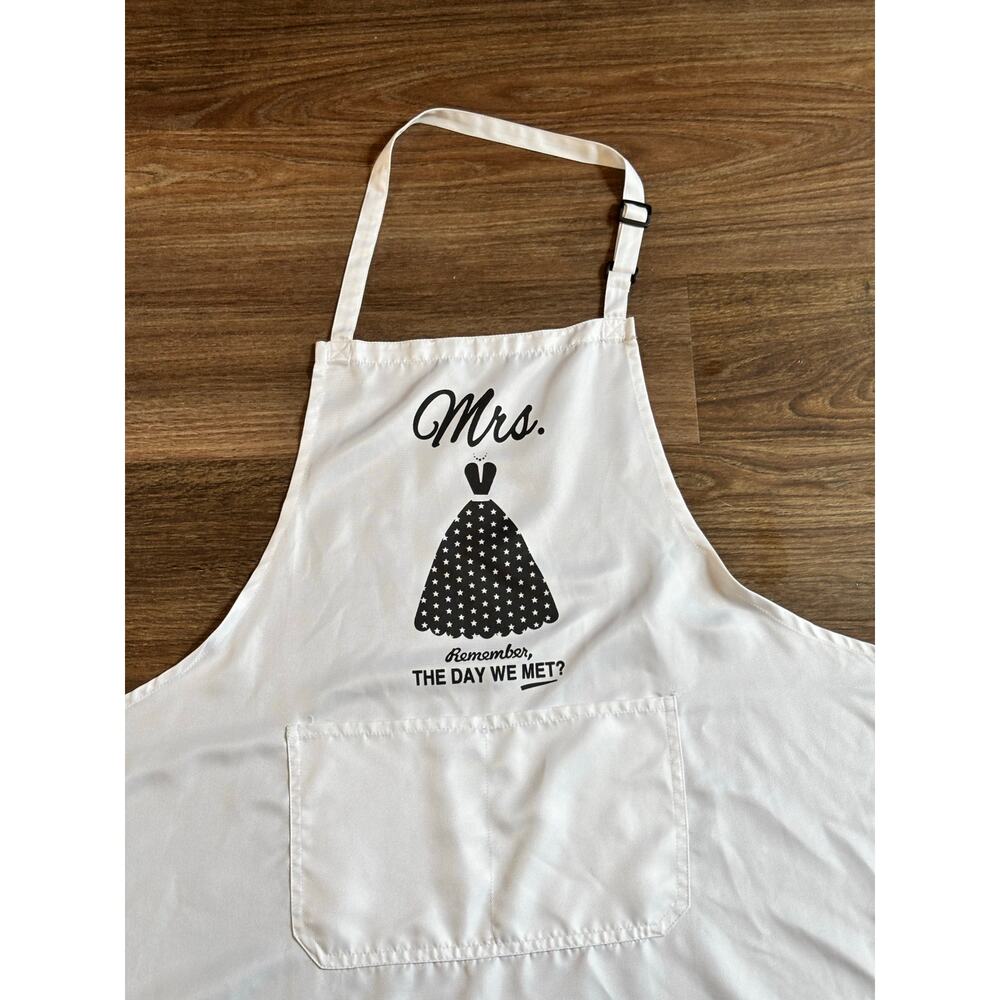 Set of Mr. and Mrs. Aprons Black White Newlywed Engagement Gift One Size - Picture 3 of 12